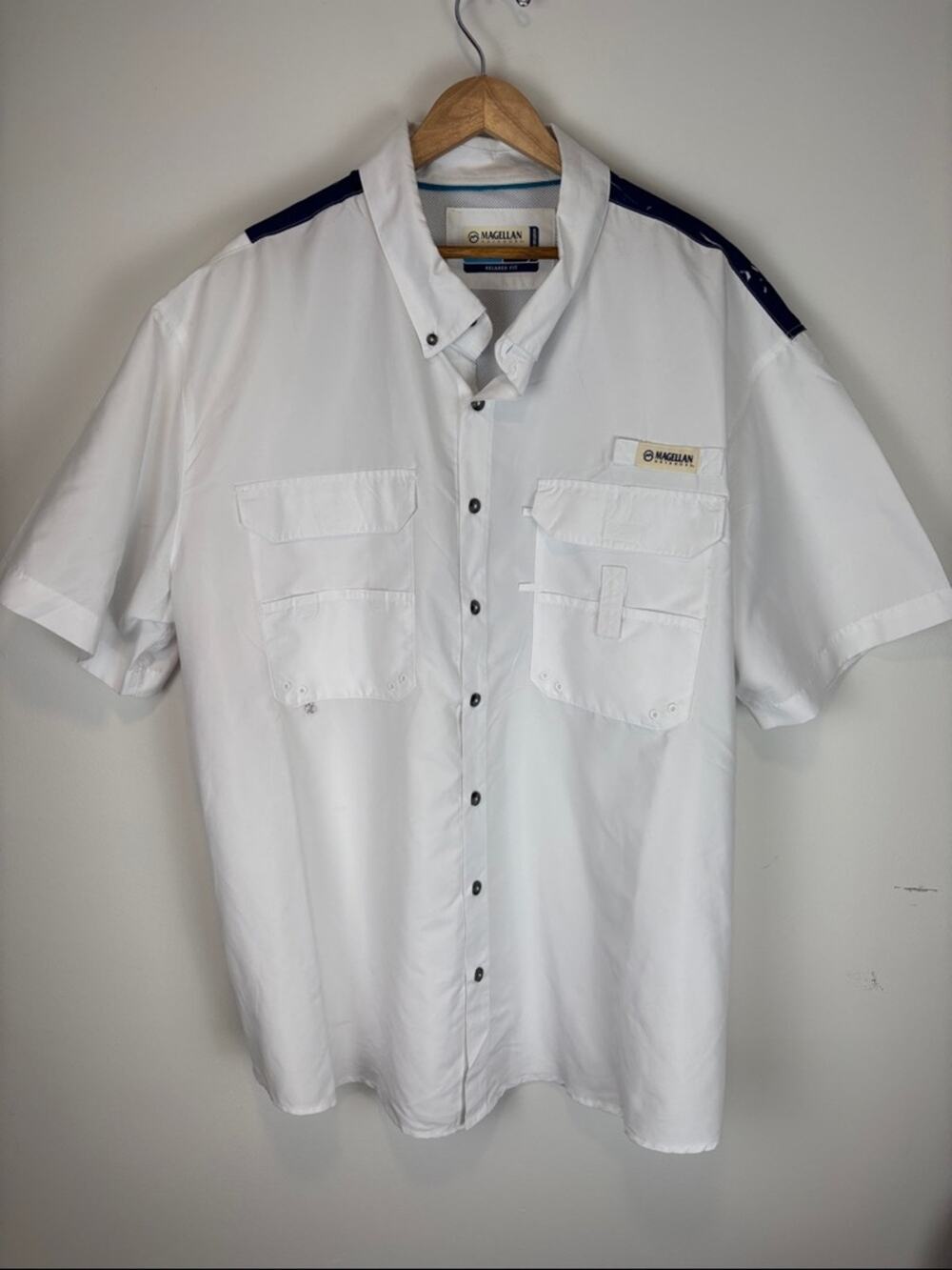 Magellan Outdoors Fishing Shirt 2XL White Texas Flag Back Relaxed Fit Vent